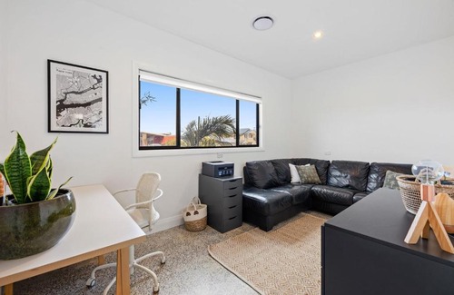 Dalmeny Casa | Spacious Home in Dalmeny