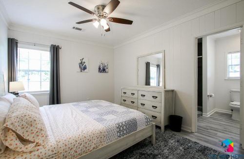 Richmond Hill Casa | Spacious Home In Richmond Hill, Pet Friendly W- King Bed