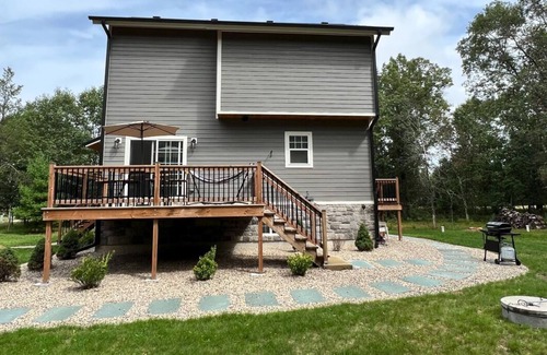 Friendship Casa | Spacious home near Castle Rock Lake!