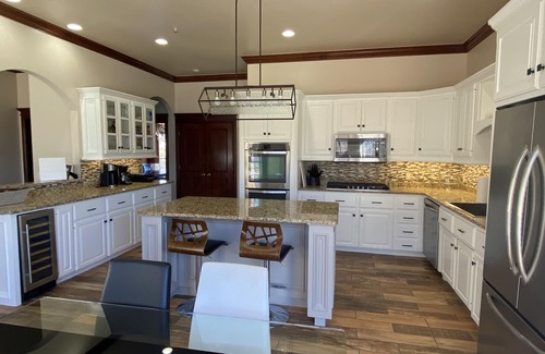 Edmond Casa | Amplia casa cerca de la I-35 en Edmond