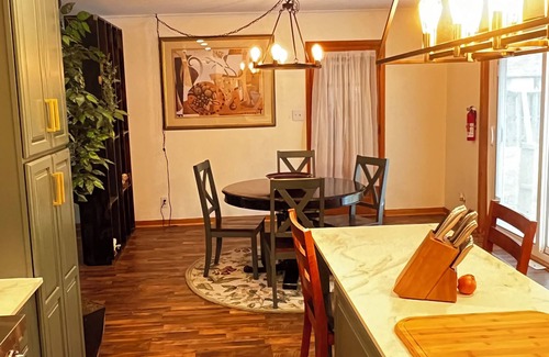 Columbus Casa | Spacious home near the Airport and downtown. Family and Pet-Friendly!