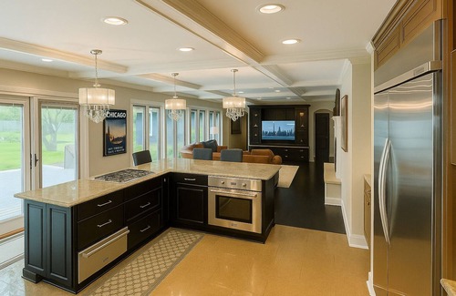 Lake Forest Casa | Spacious Home Near Lake Michigan with Peaceful Backyard