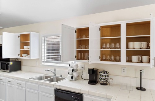 Pumpkin Center Casa | Spacious Home Right off 99 Fwy