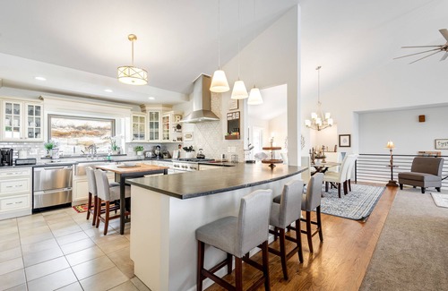 Northwest Colorado Springs Casa | Spacious home with gorgeous mountain views, private deck, WiFi & W/D