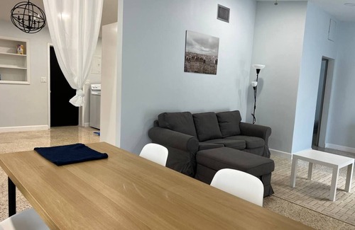 North Miami Beach Casa | Spacious Home - Bed in a double room
