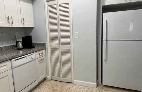North Miami Beach Casa | Spacious Home - Bed in a double room