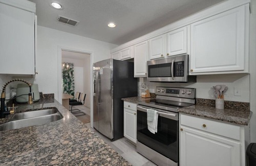 Auburndale Casa | Spacious Home w/Game Room | Near Parks & Dining