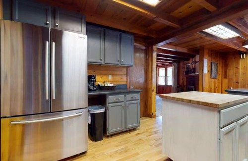 Bayfield Casa | Spacious Home with a meadow view