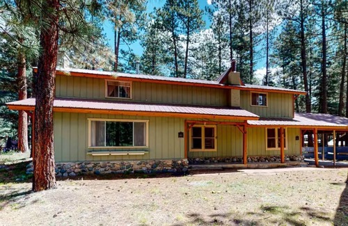Bayfield Casa | Spacious Home with a meadow view