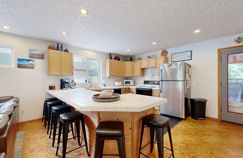 Manzanita Casa | Spacious home with full kitchen, deck & grill - walk to beach & state park