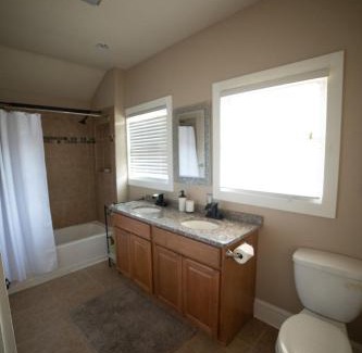 White Hall Casa | Spacious home with great outdoor area