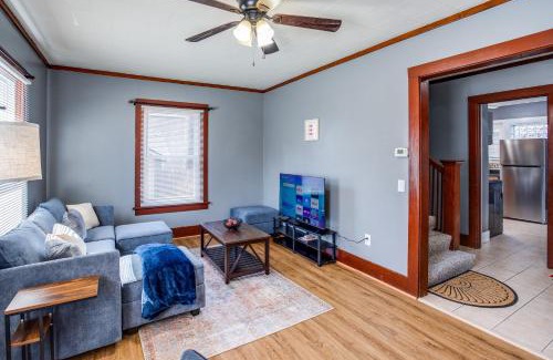 South Wedge Casa | Spacious Home with In-Unit Laundry, Parking, 1GB WiFi, & Patio Deck