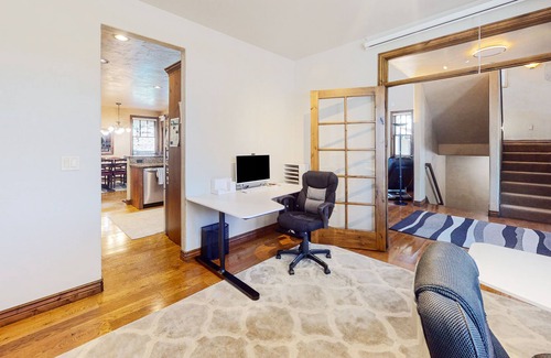 Eagle Casa | Spacious home with pool table, ping-pong, fireplace, deck, grill, & W/D