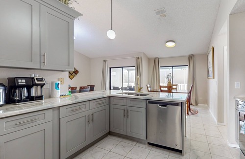 Indian Ridge Casa | Spacious home with private pool, patio, board games, and ping -pong table