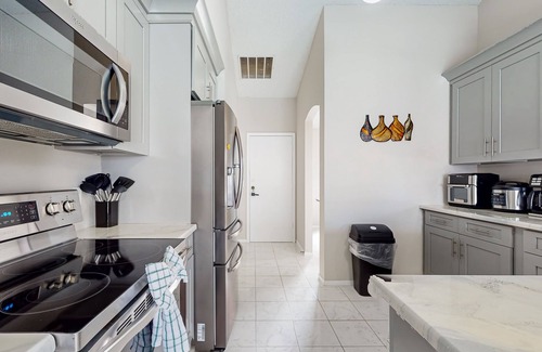 Indian Ridge Casa | Spacious home with private pool, patio, board games, and ping -pong table