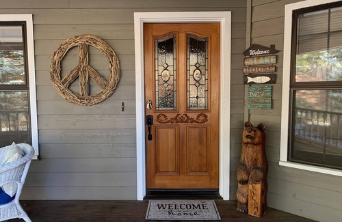 Groveland Casa | Spacious home with seasonal lake access. Pet friendly!