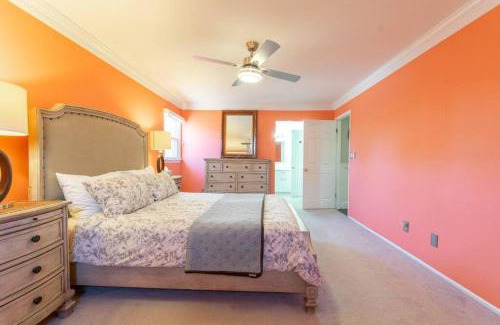 Mattoon Casa | Spacious Home with Theater