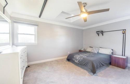 Mattoon Casa | Spacious Home with Theater