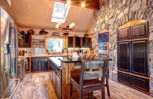 Warrior's Mark West Casa | Luxurious Ski-in/out Home w/ Hot Tub - Sleeps 24