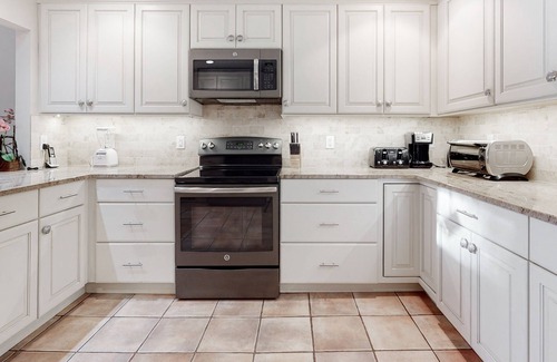 Heritage Woods Casa | Spacious home with private pool & central AC - walk to beach