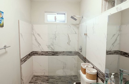 Corozal Apartamento | Spacious hotel suites with 8 bedrooms and WiFi, AC in charming Corozal