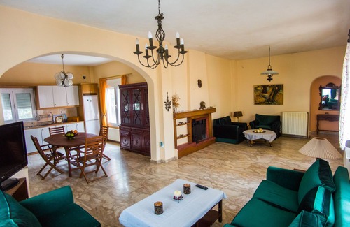 Markopoulo Mesogaias Casa | George's apartments by the Sea and Airport 1
