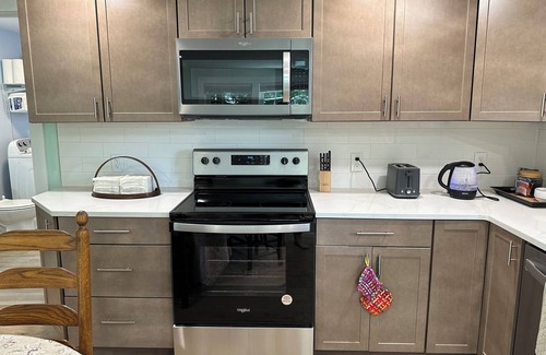 South Glens Falls Casa | Spacious house in central SGF