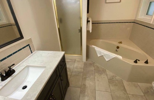 Campbell River Casa | Spacious House 2 Blocks from the Beach