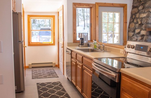 Gilford Casa | Spacious house across the street from Lake Winnipesaukee