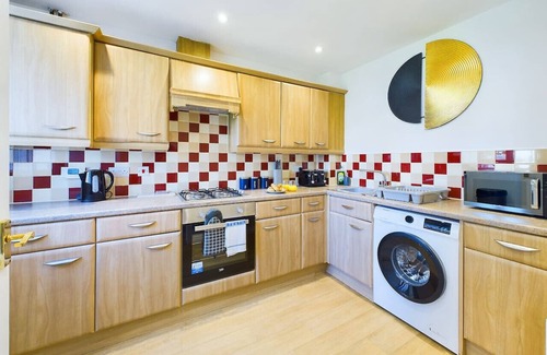 Cheltenham Casa | Spacious House | Parking | Business & Leisure