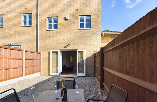 Cheltenham Casa | Spacious House | Parking | Business & Leisure