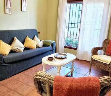 Cenicientos Casa | Spacious house in Cenicientos with mountain view