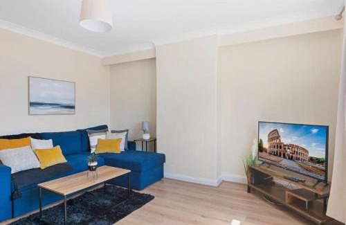 Turkey Street Apartamento | Spacious House in Enfield North London Free Parking
