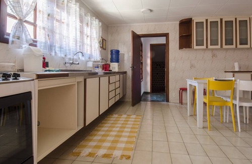 Carapicuiba Casa | Spacious house in Granja Viana