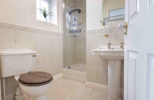 Shrewsbury Apartamento | Spacious house in quiet cul-de-sac near to Hospital