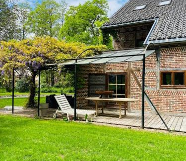 Eprave Casa | Spacious house in Rochefort with private garden and terrace