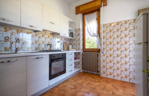 Paduledda Casa | Espaciosa casa en Costa Rossa con vista parcial al mar y terraza