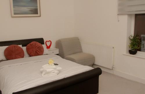 Leigh Casa | Spacious House, Near Haigh Woodland Park, Wifi, Parking