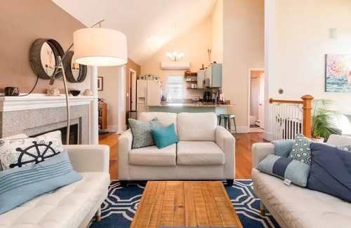 West Hyannisport Casa | Spacious house steps to Craigville beach! Perfect for family get togethers!