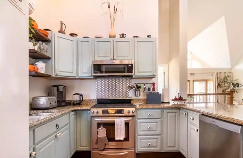 West Hyannisport Casa | Spacious house steps to Craigville beach! Perfect for family get togethers!