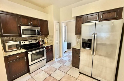 Brandon Casa | Spacious House w/Pool & Hot Tub near Tampa