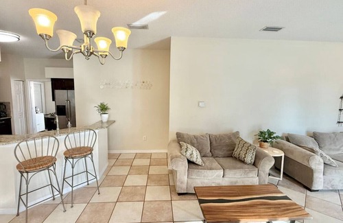 Brandon Casa | Spacious House w/Pool & Hot Tub near Tampa