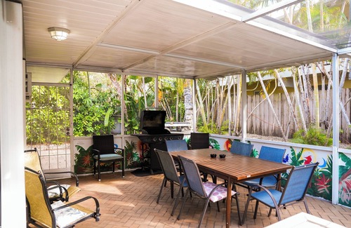 North Central Hollywood Casa | Spacious house with private pool, close to Hollywood Beach