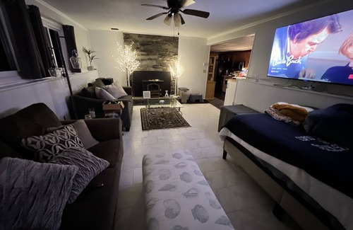 Waterford Casa | Spacious House with POOL and patio near beaches