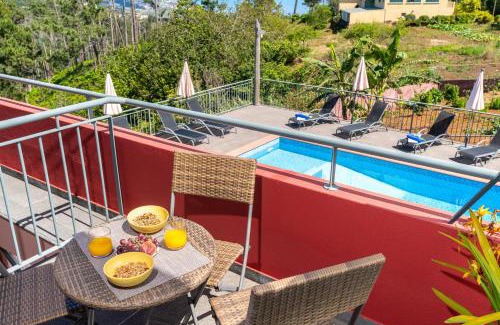 Prazeres Casa | Spacious House with Pool in Prazeres