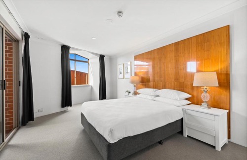 Camperdown Apartamento | Spacious Inner-West 2-Bed with Alfresco Dining