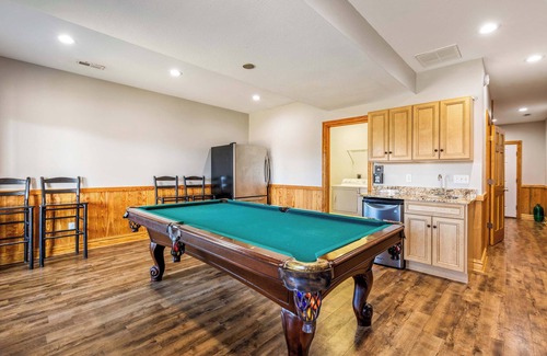 Kill Devil Hills Casa | Spacious KDH Getaway w/Views, Near Beach & Shops