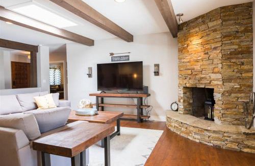 Paradise Valley Village Casa | Spacious Kierland oasis with pool heater, spa, BBQ