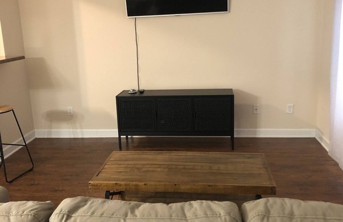 Bowling Green Casa | Spacious King Bead Mins From Downtown BG