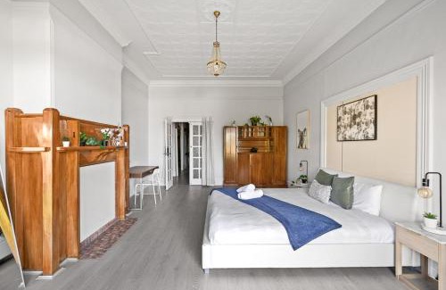 Lindfield Casa | Spacious King Room - Nearby Stations & Stores - Shared Bathroom